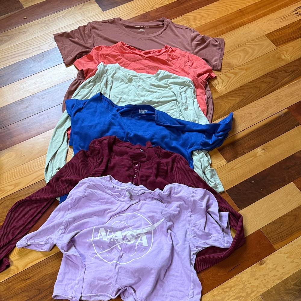 Women’s shirt bundle!